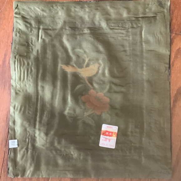 NWT…DUN HUANG …Embroidery textile - Picture 3 of 4